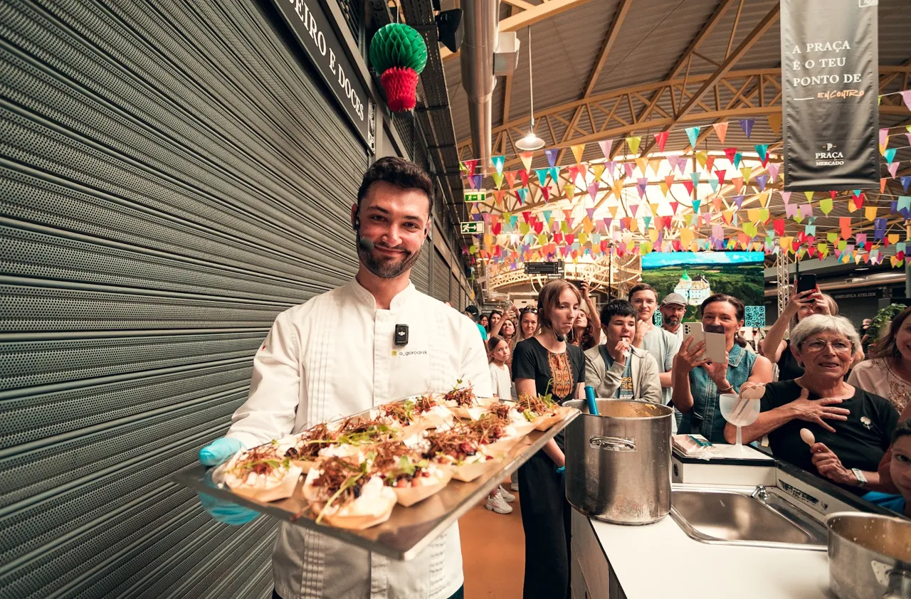 Pormenor de um prato preparado durante o showcooking de Oleksandr Ogorodnik.